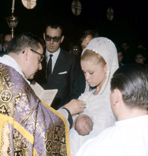 Marisol, en el bautizo del hijo de Carmen Sevilla