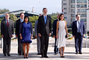 A la Reina Letizia le gustan lunares, ¡qué arte!