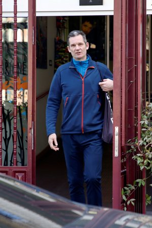 Iñaki Urdangarin sale de cumplir su voluntariado en el Hogar Don Orione