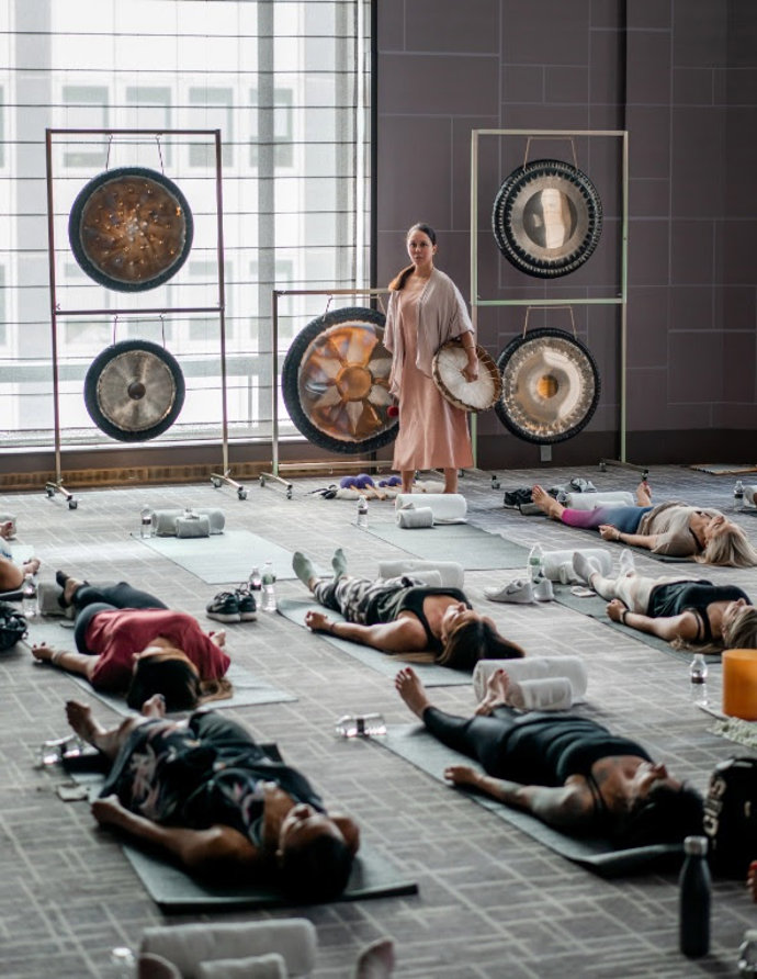 Sanadores, videntes y gurús; wellness de lujo en Nueva York