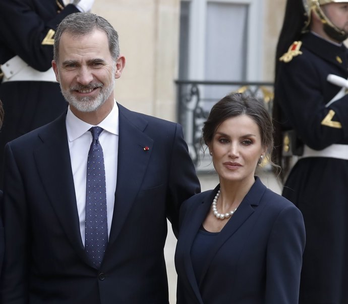 Los secretos de la Reina Letizia en París al descubierto... camiseta térmica interior para el frío