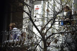 Sassa de Osma y Christian de Hannover aprovechan su balcón para llevar mejor el confinamiento por el COVID-19