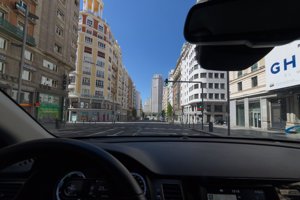 Así es Madrid vacío... Calle Callao con el fondo Plaza España