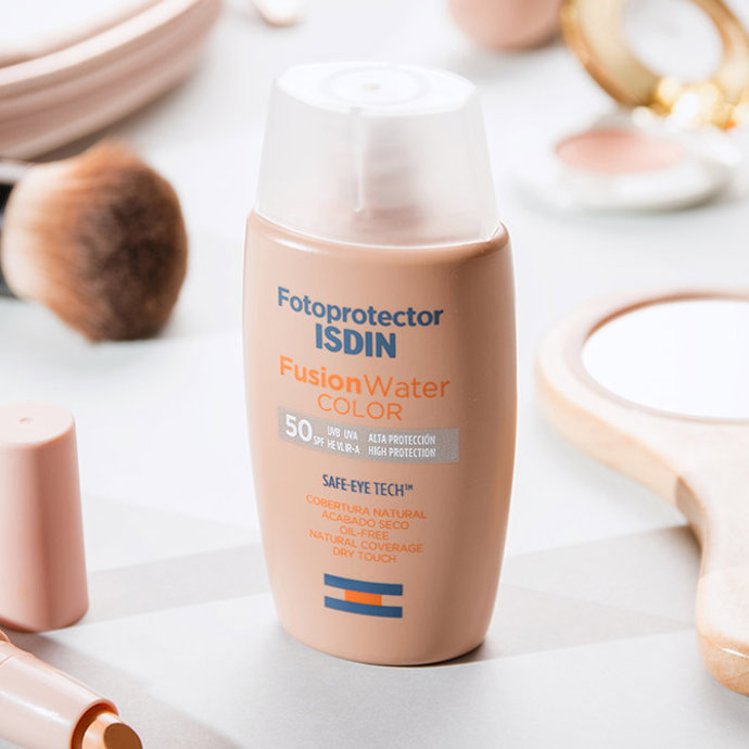 Isdin Fusion Water color