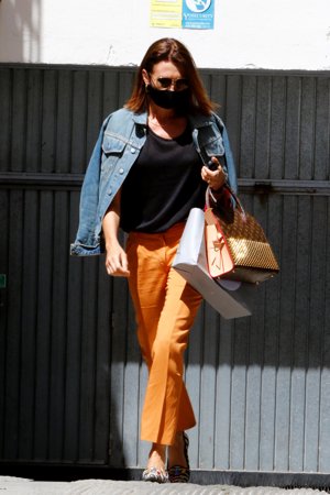 Nieves Álvarez se muestra feliz tras rehacer su vida con el abogado Manuel Broseta