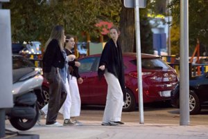 Victoria Federica ayuda a sus amigas con una mudanza