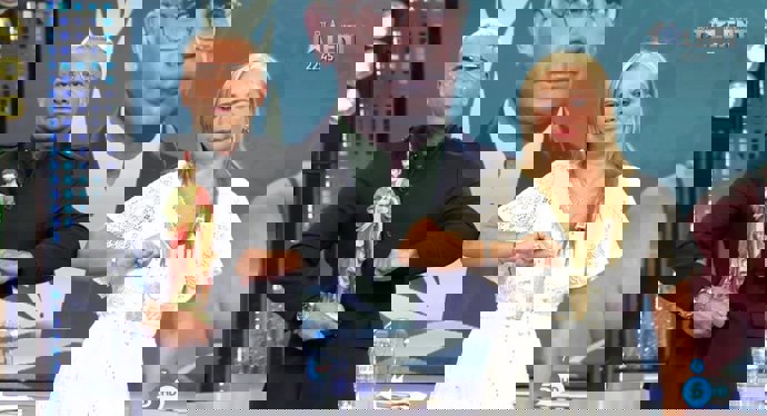 Belen y Jorge protagonizan abrazo poscoronavirus