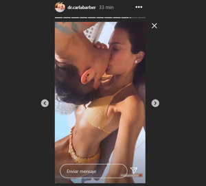 Apasionado beso de Diego Matamoros a Carla Barber que ésta ha compartido en sus historias de instagram