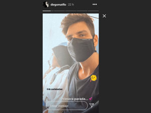 Diego Matamoros ha compartido una imagen en el interior del avión yendose a Ibiza con Carla Barber