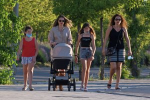 Acompañada por su hermana y sus sobrinas, Lorena Gómez disfrutó de su paseo más familiar con su hijo René