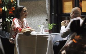 La hija de Isabel Preysler se mostró de lo más sonriente con su amigo