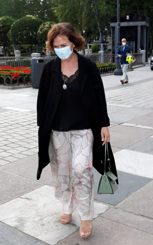 La vicepresidenta del Gobierno no faltó a la reapertura del Teatro Real