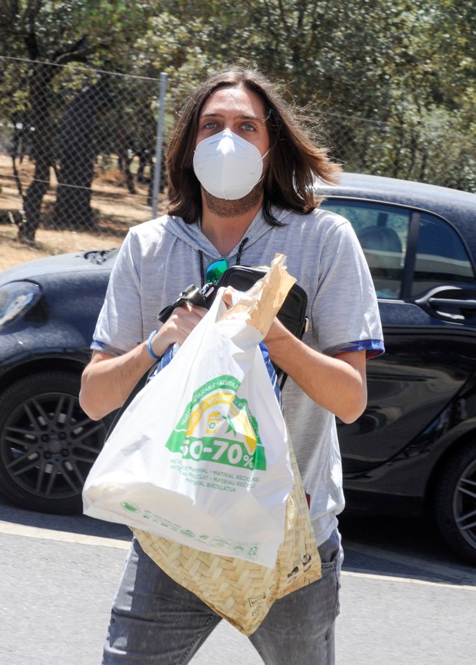 Juan Carmona, feliz tras convertirse en padre de mellizas