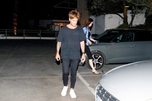 Tras disfrutar de una velada romántica, Adara Molinero y Rodri Fuertes abandonaron por separado el restaurante