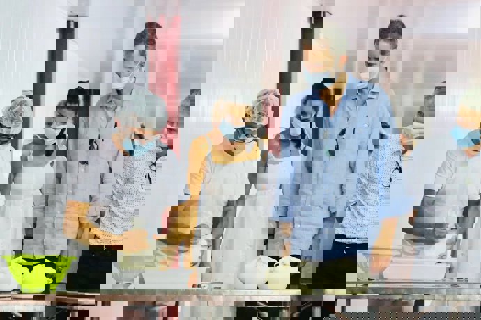 Los Reyes, en fábrica de quesos