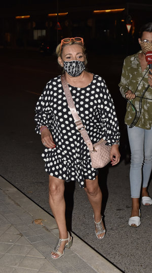 La hija de María Teresa Campos, con un favorecedor vestido