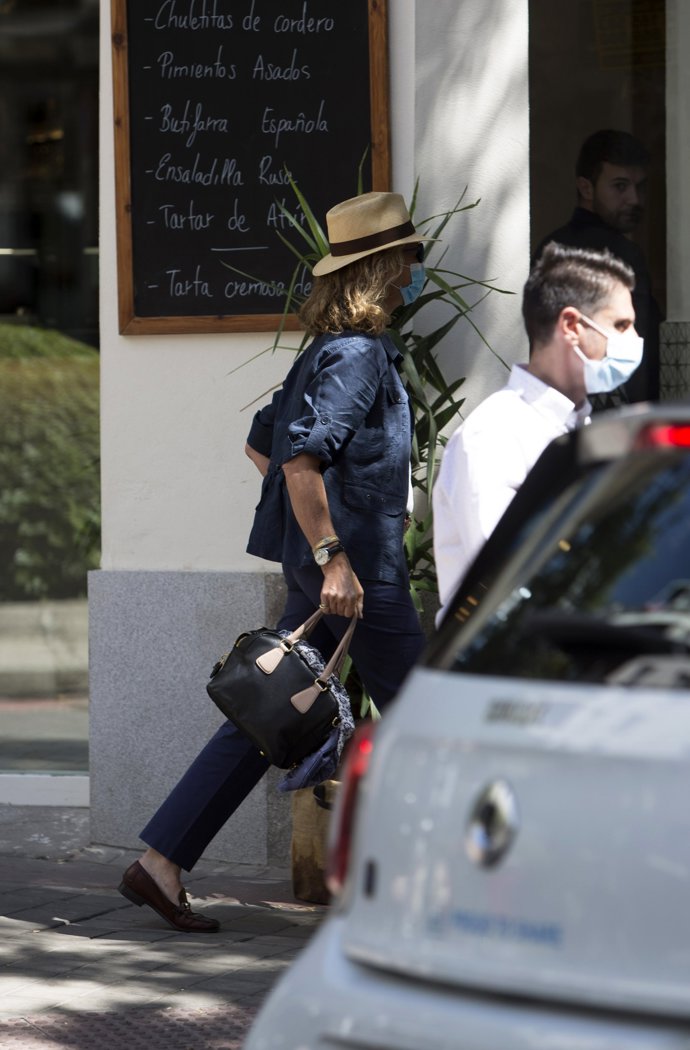 Doña Elena, discreta ante el paradero de su padre