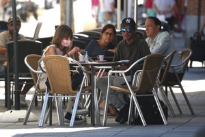 El cantante está muy unido a esta misteriosa joven