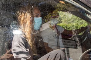 El feliz matrimonio guarda silencio acerca de su guerra con la familia Mohedano