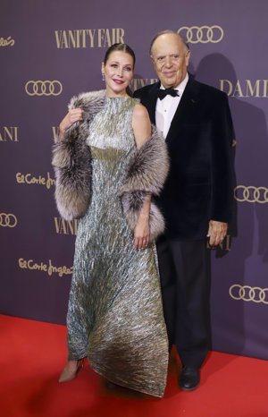 Imagen de archivo del matrimonio, feliz, en una fiesta