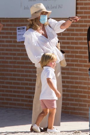 Ana Rodríguez, con uno de sus nietos