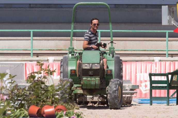 José Bono Jr a bordo de un tractor