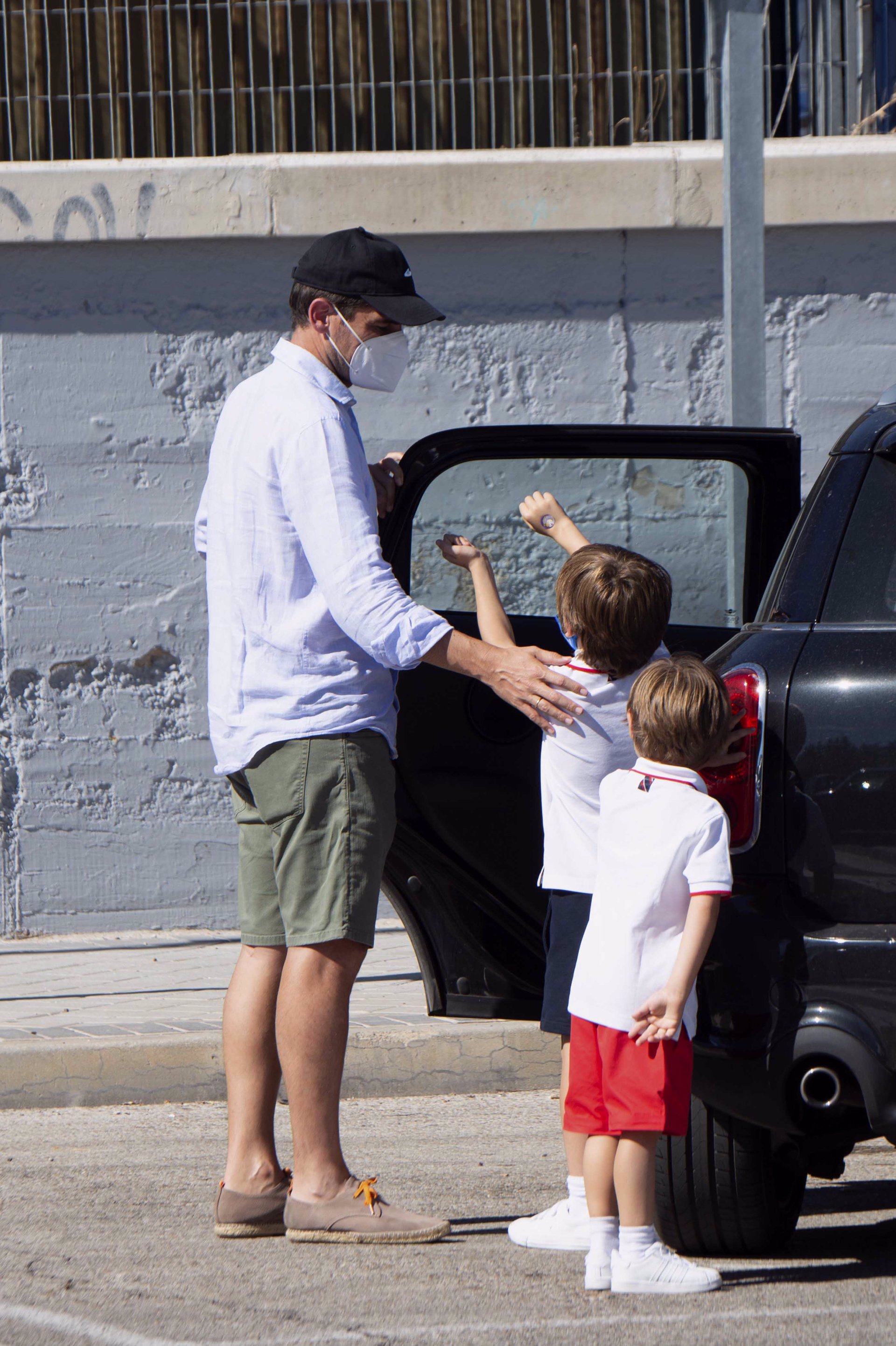 Iker Casillas con sus hijos