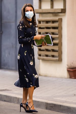 La asturiana lleva la mascarilla sanitaria obligatoria a causa del coronavirus