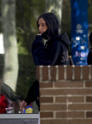 La hija de la Infanta Elena, muy informal el primer día de clase