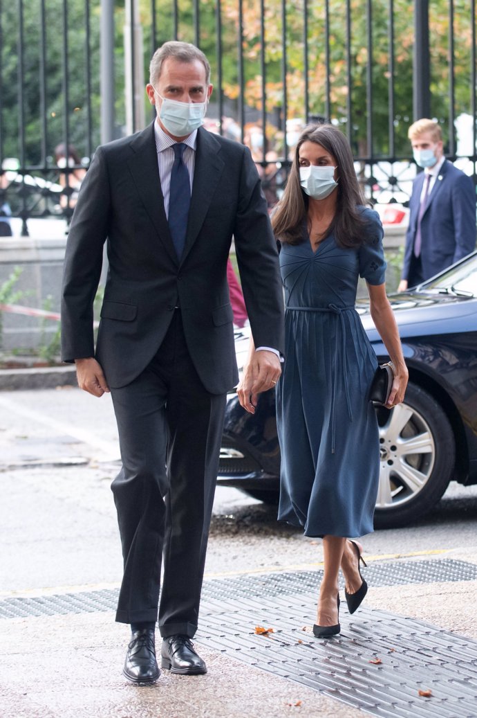Los Reyes a su llegada a la Biblioteca Nacional