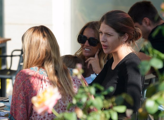 Marta López se mostró de lo más sonriente y relajada