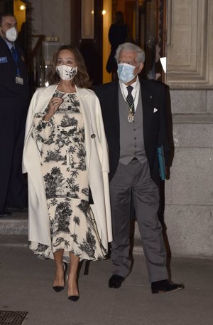 El Premio Nobel y la socialité asistieron a la apertura del curso de las Reales Academias