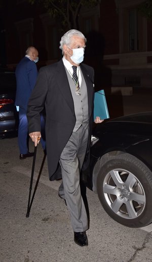 El Premio Nobel y la socialité asistieron a la apertura del curso de las Reales Academias