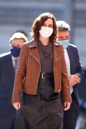 La Presidenta de la Comunidad de Madrid, con un estilismo que dará mucho que hablar