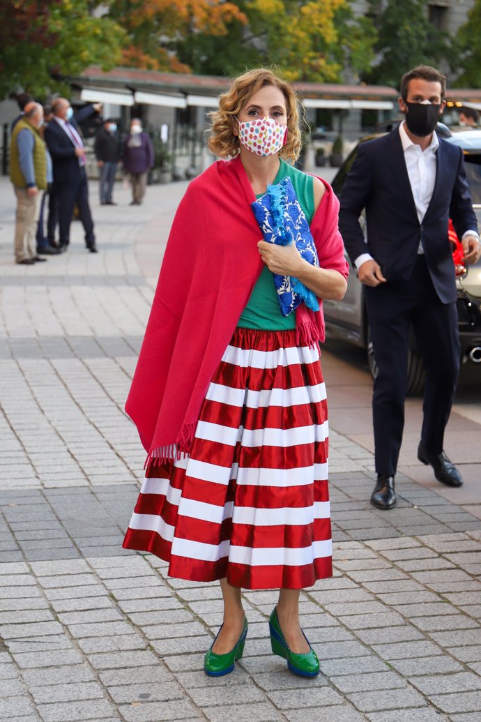 Ágatha, con un colorido estilismo, fiel a su propia elegancia