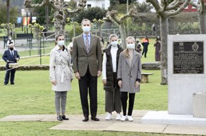 Tras los Premios Princesa de Asturias, la Familia Real se deja ver, unida, en Somao