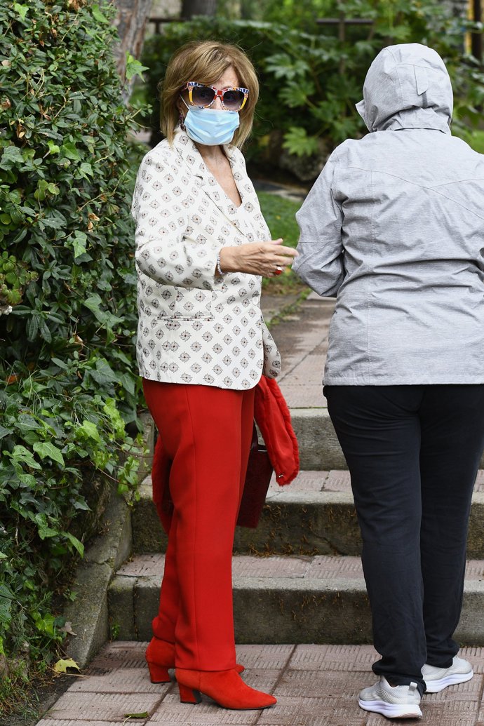 Teresa Campos, con un colorido look