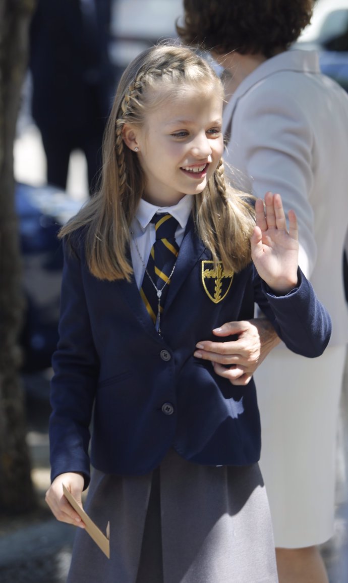 Leonor hace la primera comunión