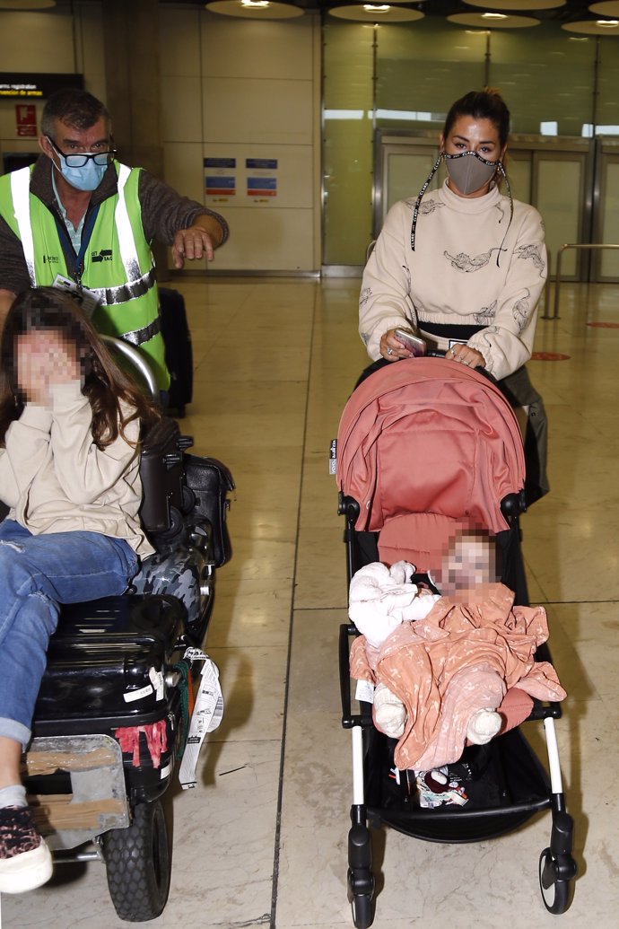 Elena Tablada con sus hijas