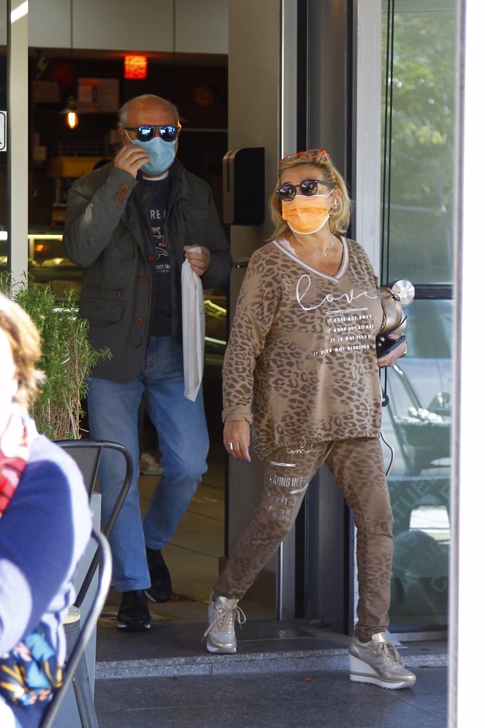 Carmen Borrego con su marido, José Carlos Bernal