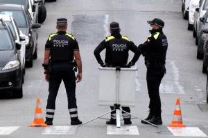 La policía ha cortado la calle donde se ubica la vivienda de Josep María Mainat