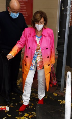 Teresa, con un colorido look