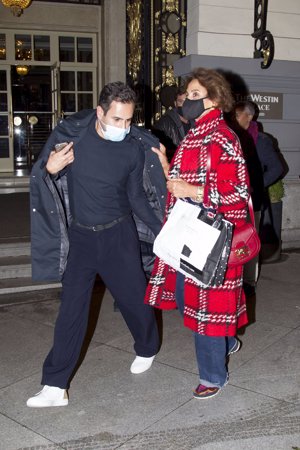 ¿Se ha ido Naty Abascal a vivir a Portugal? Se lo preguntamos