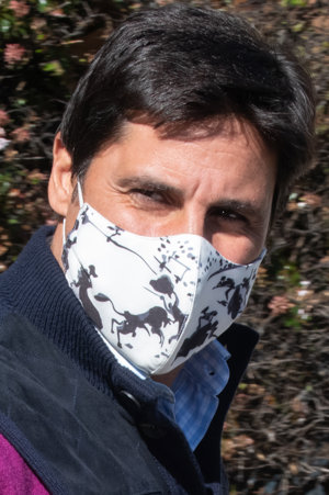 Francisco Rivera, con una llamativa mascarilla