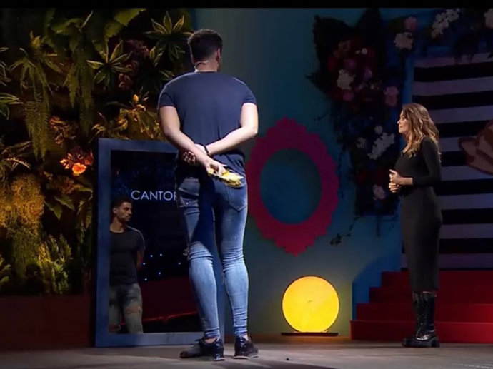 Asraf Beno ante el "espejo del alma"