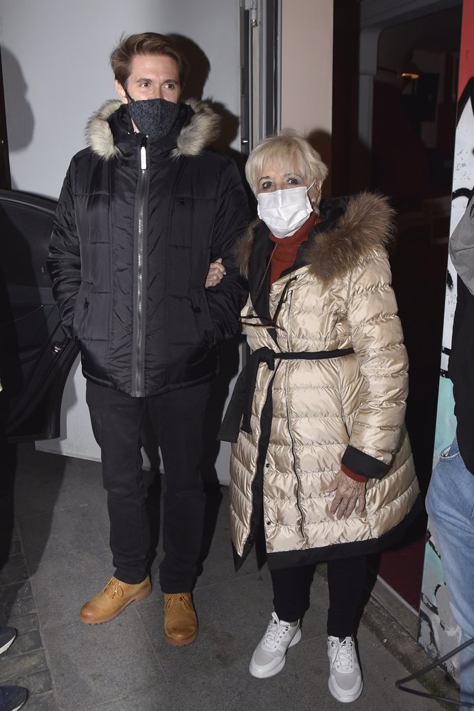 Concha Velasco con su hijo Manuel