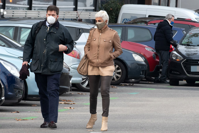 Ana María Aldón con su abogado