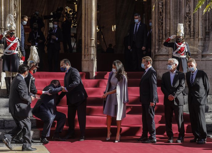 Vicente Boluda se ha caído delante de la Reina