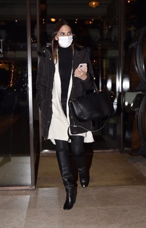 Irene Rosales, muy abrigada para su cena por la capital