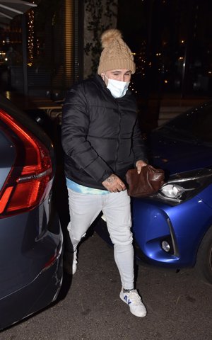 Kiko Rivera ha cambiado su sempiterna gorra por un gorrito de lana